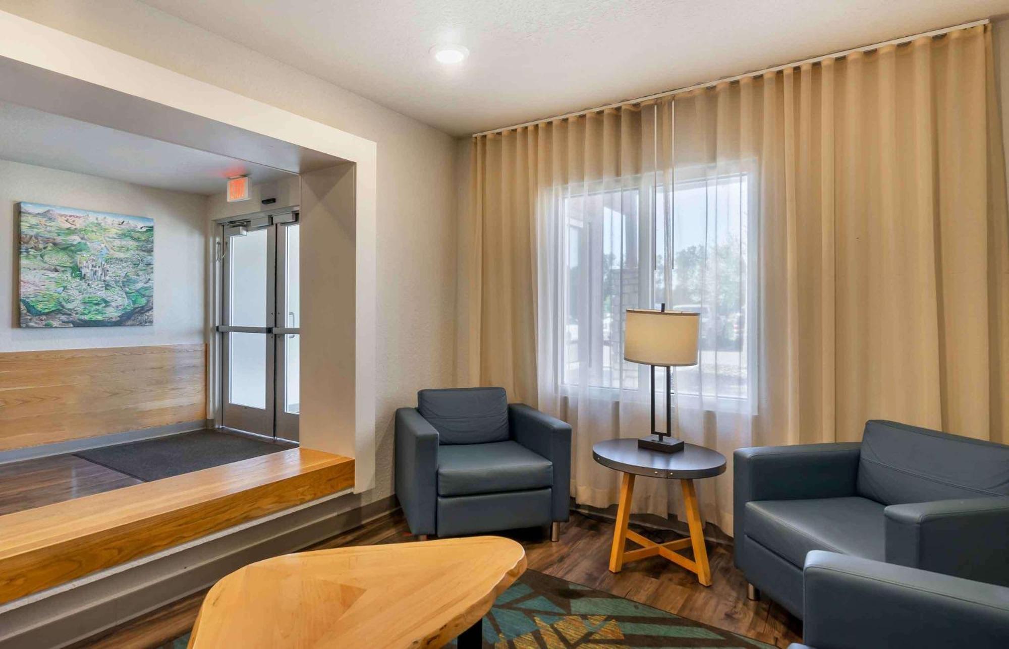 Extended Stay America Select Suites - Tampa - Brandon - East Heartland Ngoại thất bức ảnh