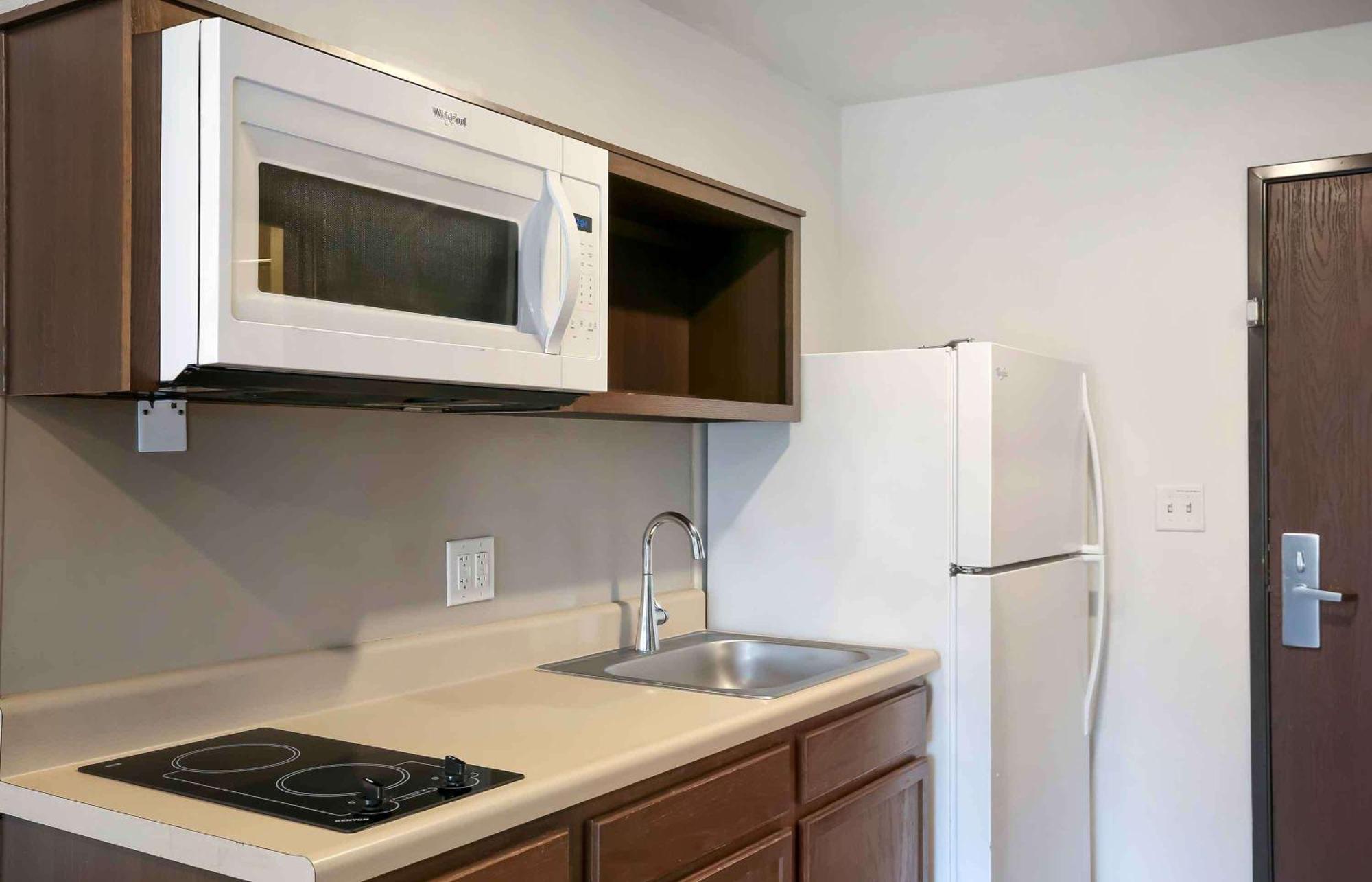 Extended Stay America Select Suites - Tampa - Brandon - East Heartland Ngoại thất bức ảnh