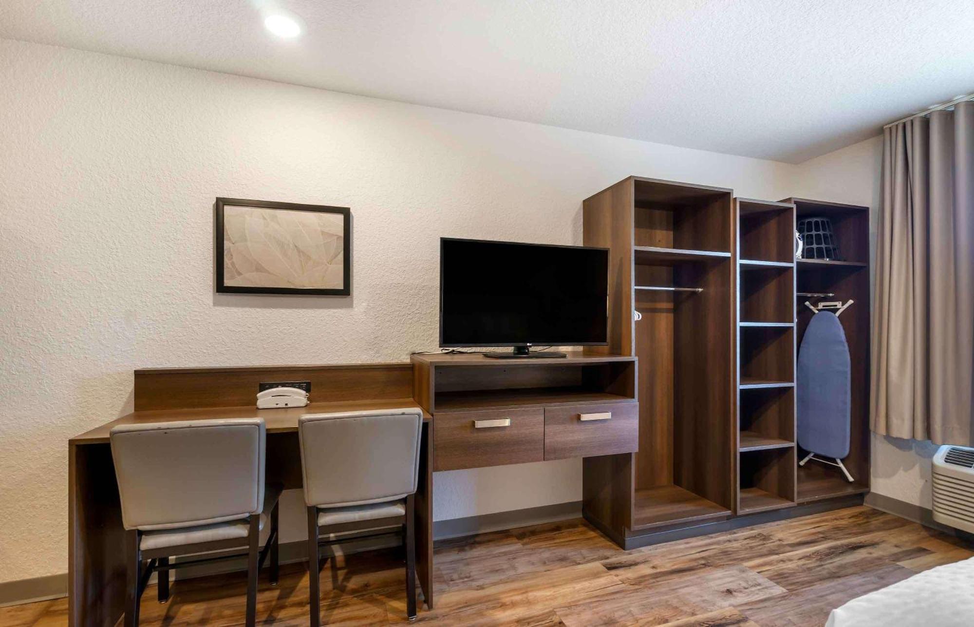 Extended Stay America Select Suites - Tampa - Brandon - East Heartland Ngoại thất bức ảnh