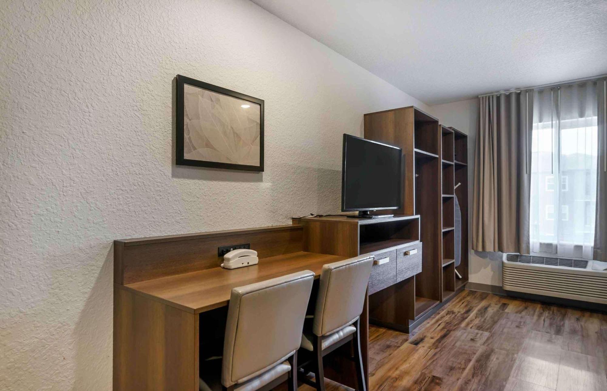 Extended Stay America Select Suites - Tampa - Brandon - East Heartland Ngoại thất bức ảnh